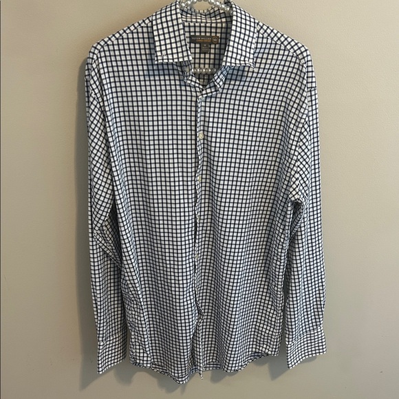 Peter Millar Statler Performance Check Woven Thin Button Down. Size Medium - Picture 1 of 4
